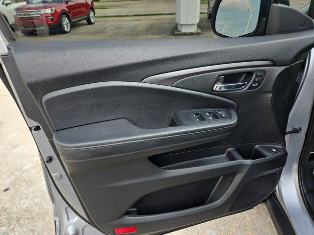 used 2023 Honda Ridgeline car, priced at $35,895