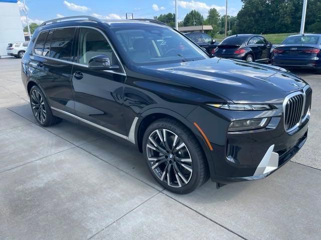 new 2025 BMW X7 car, priced at $93,505