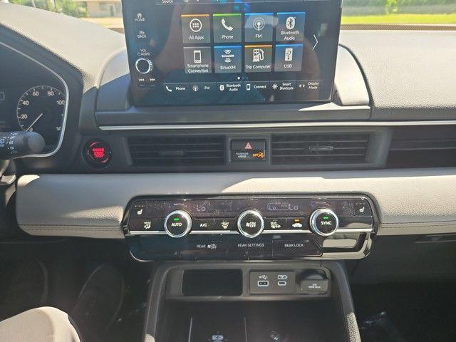 new 2025 Honda Pilot car, priced at $47,800