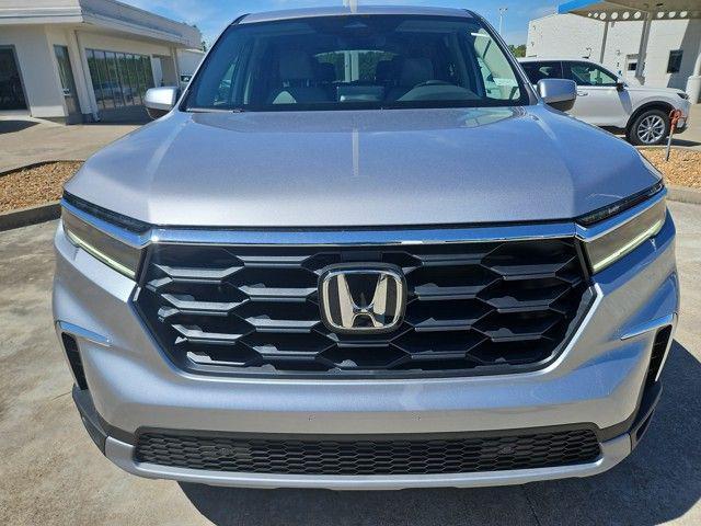 new 2025 Honda Pilot car, priced at $47,800