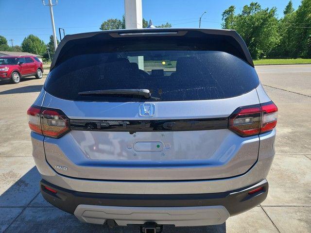 new 2025 Honda Pilot car, priced at $47,800