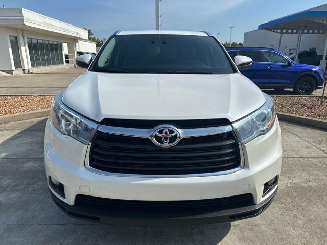 used 2015 Toyota Highlander car, priced at $16,695
