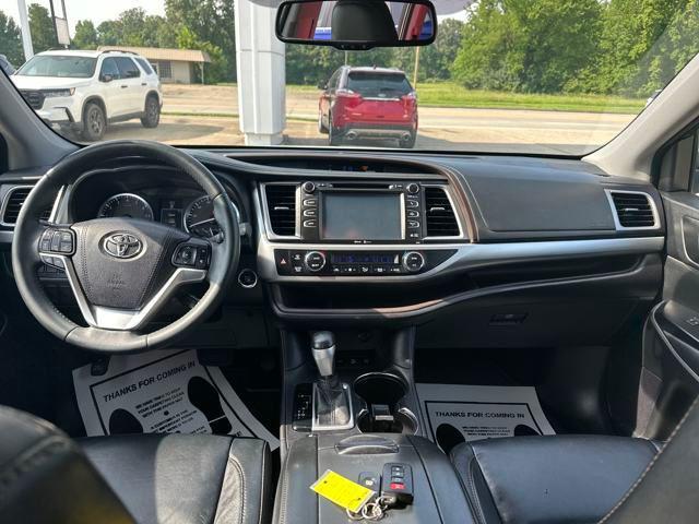 used 2015 Toyota Highlander car, priced at $16,695