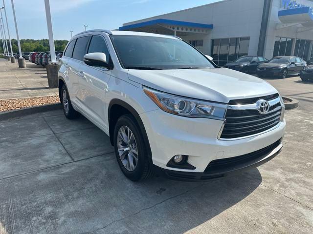 used 2015 Toyota Highlander car, priced at $16,695