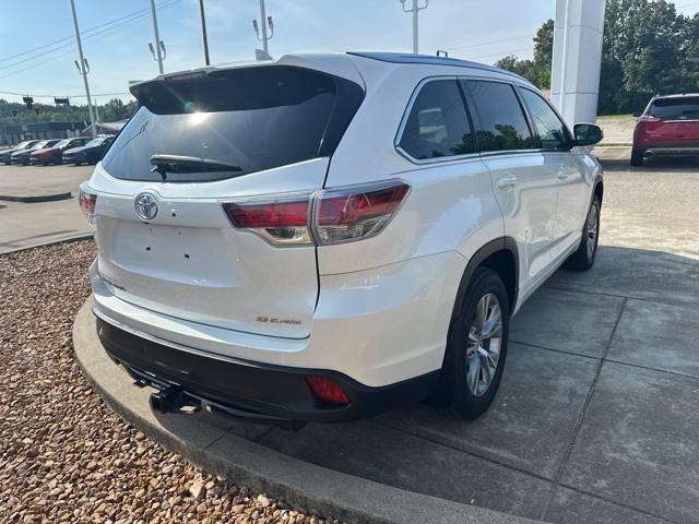 used 2015 Toyota Highlander car, priced at $16,695