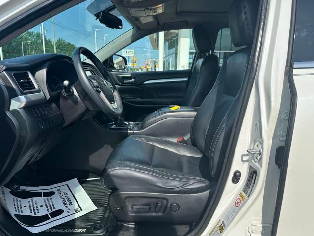 used 2015 Toyota Highlander car, priced at $16,695
