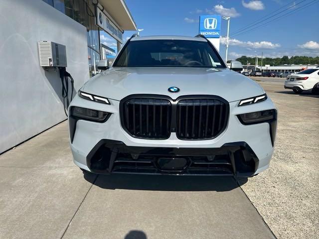 new 2025 BMW X7 car, priced at $97,755