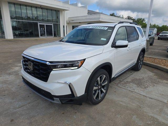 new 2025 Honda Pilot car, priced at $51,505