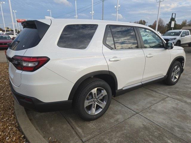 new 2025 Honda Pilot car, priced at $48,180