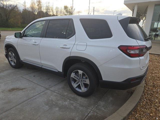 new 2025 Honda Pilot car, priced at $48,180