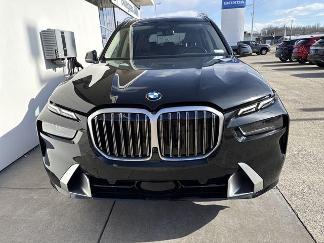 new 2025 BMW X7 car, priced at $93,335