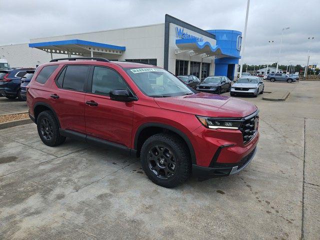 new 2025 Honda Pilot car, priced at $51,305