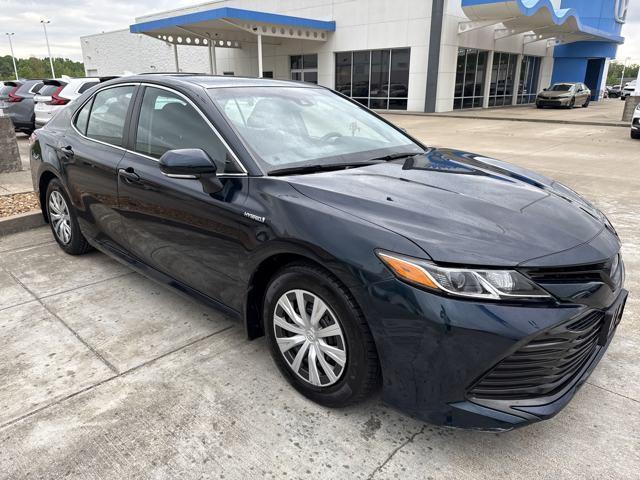 used 2019 Toyota Camry Hybrid car, priced at $20,195