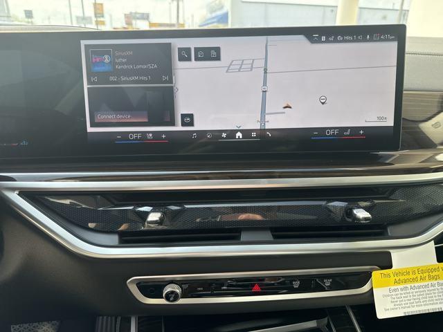 new 2025 BMW X7 car
