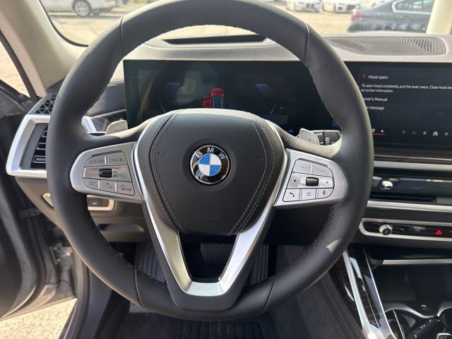 new 2025 BMW X7 car