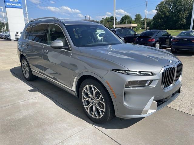 new 2025 BMW X7 car, priced at $93,205