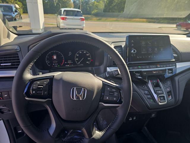 new 2026 Honda Odyssey car, priced at $45,340