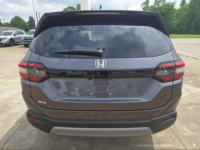 new 2025 Honda Pilot car, priced at $47,050