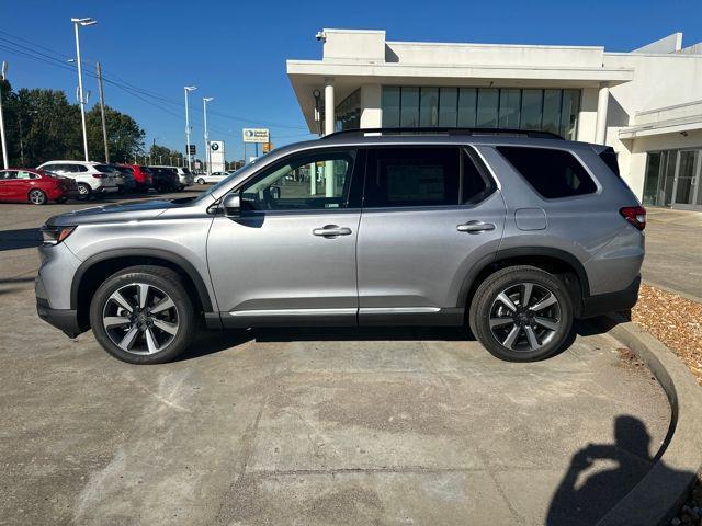 new 2025 Honda Pilot car, priced at $51,095