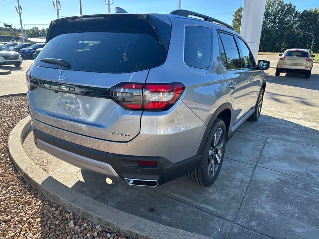 new 2025 Honda Pilot car, priced at $51,095