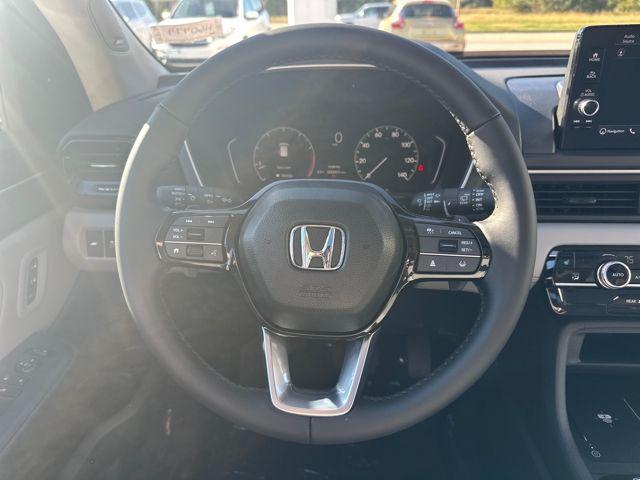 new 2025 Honda Pilot car, priced at $51,095