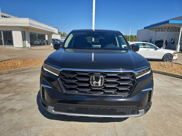 new 2025 Honda Pilot car, priced at $47,095