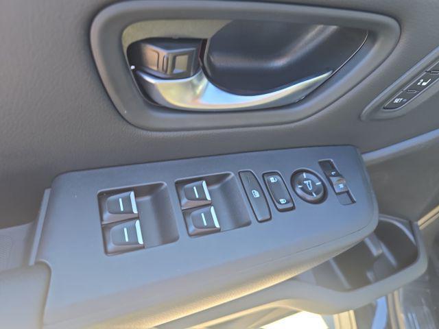 new 2025 Honda Pilot car, priced at $47,095
