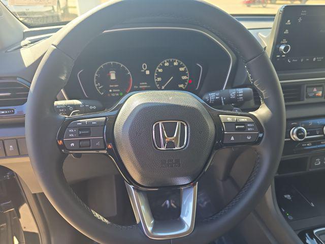 new 2025 Honda Pilot car, priced at $47,095