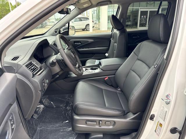 new 2025 Honda Ridgeline car, priced at $44,885