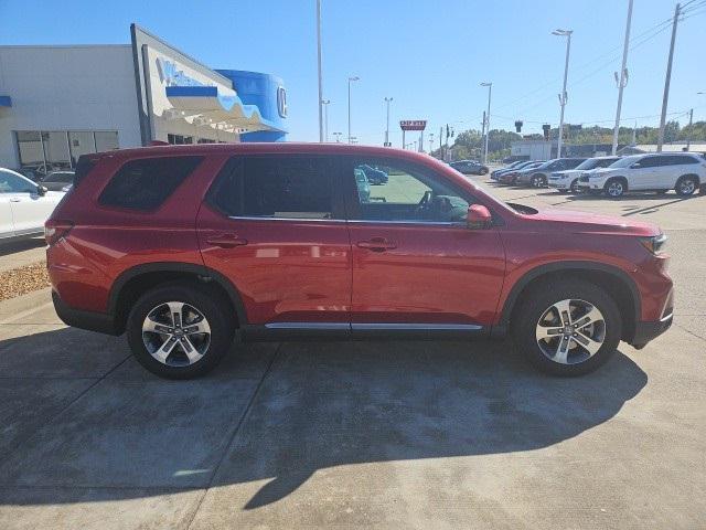 new 2025 Honda Pilot car, priced at $47,450