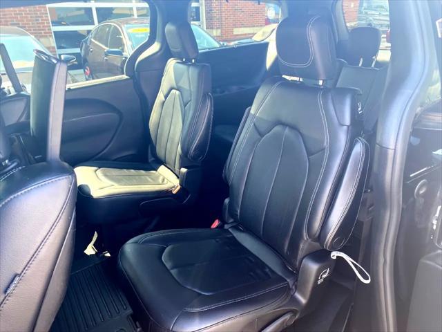 used 2020 Chrysler Pacifica car, priced at $26,995