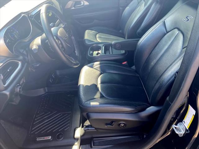 used 2020 Chrysler Pacifica car, priced at $26,995