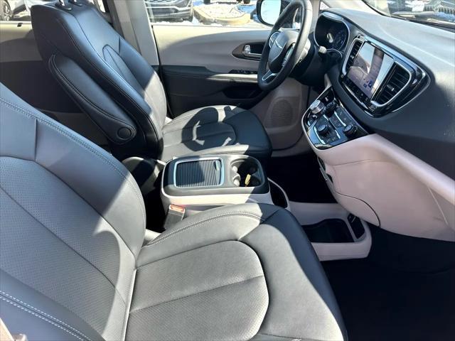 used 2024 Chrysler Pacifica car, priced at $32,995
