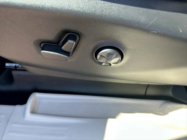 used 2024 Chrysler Pacifica car, priced at $32,995