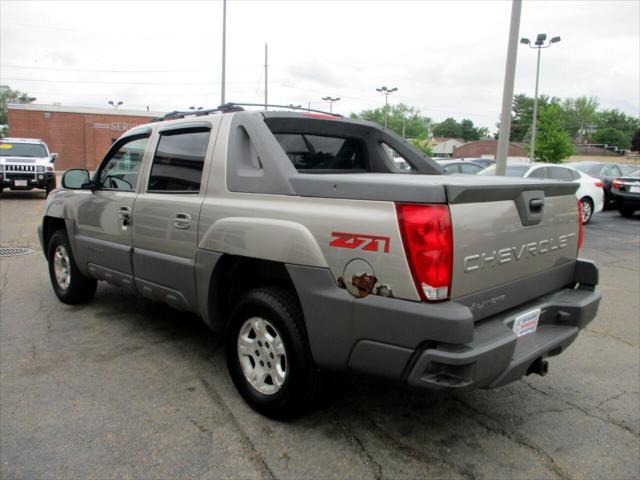 used 2002 Chevrolet Avalanche car, priced at $3,995