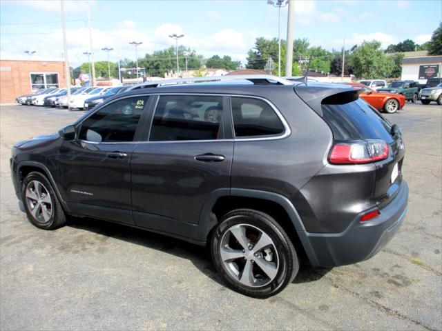 used 2019 Jeep Cherokee car, priced at $18,996