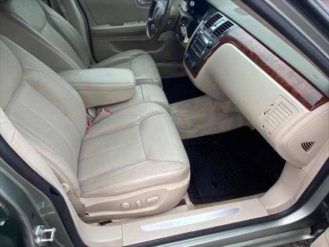 used 2006 Cadillac DTS car, priced at $2,995