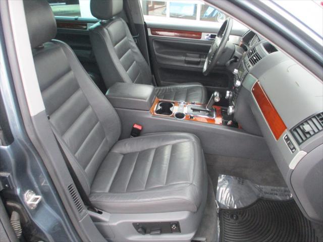 used 2006 Volkswagen Touareg car, priced at $8,495