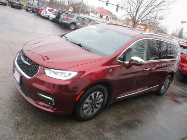 used 2021 Chrysler Pacifica Hybrid car, priced at $32,995