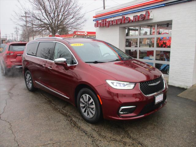 used 2021 Chrysler Pacifica Hybrid car, priced at $32,995