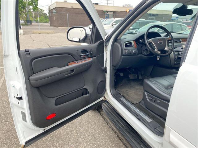 used 2007 GMC Yukon car, priced at $9,000