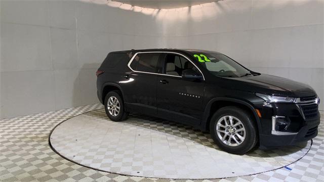 used 2022 Chevrolet Traverse car, priced at $25,266