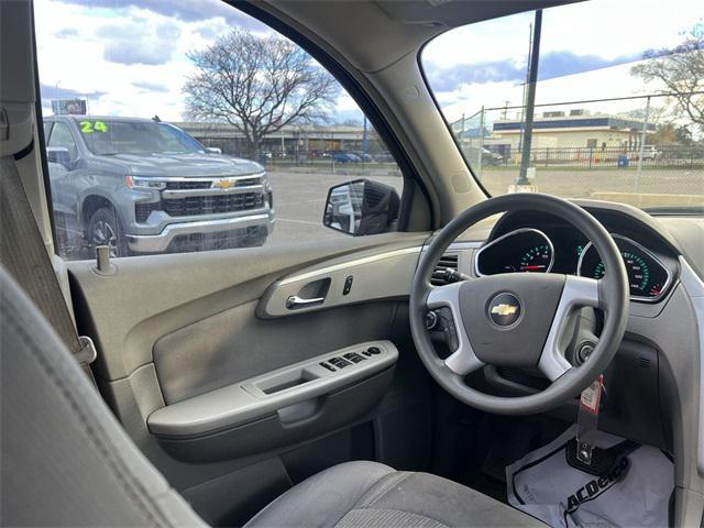 used 2009 Chevrolet Traverse car, priced at $5,473