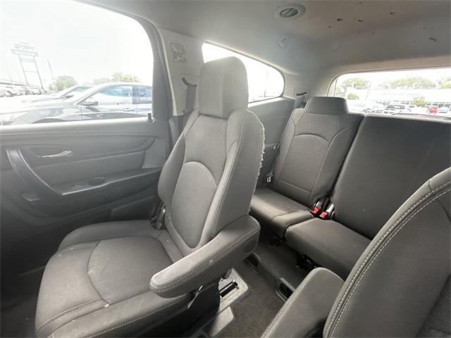 used 2015 Chevrolet Traverse car, priced at $6,000