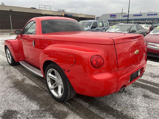 used 2004 Chevrolet SSR car, priced at $15,500