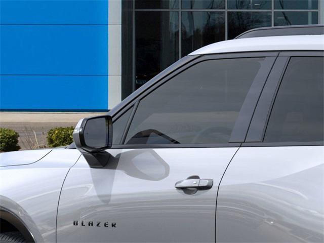 new 2025 Chevrolet Blazer car, priced at $40,893