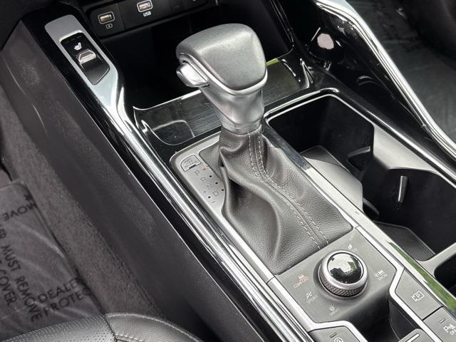 used 2023 Kia Sorento car, priced at $33,994