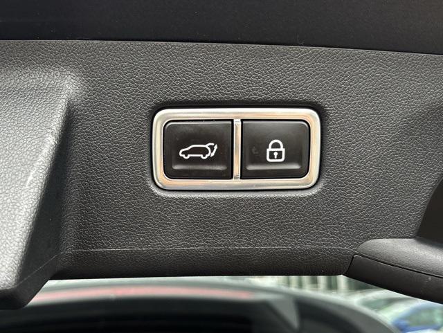 used 2023 Kia Sorento car, priced at $33,994