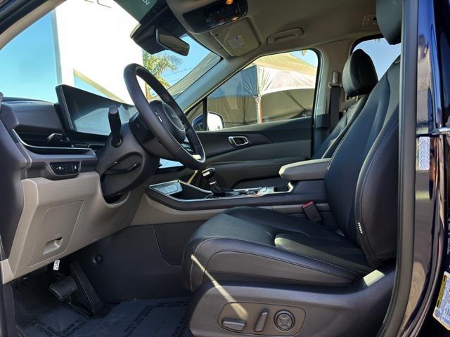 used 2025 Kia Carnival car, priced at $41,902