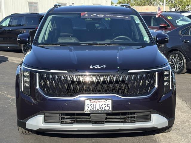 used 2025 Kia Carnival car, priced at $41,902